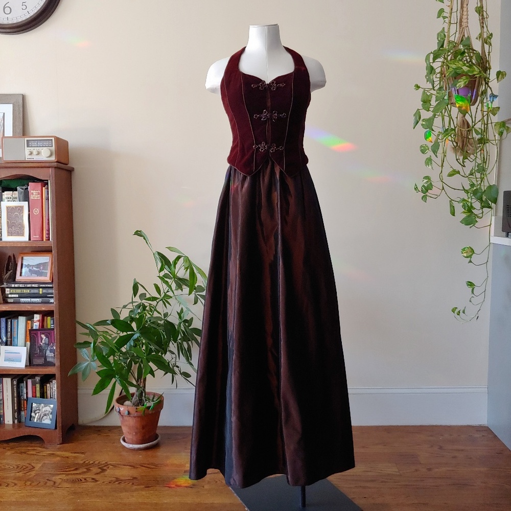 VINTAGE BROWN VELVET & TAFFETA GOWN